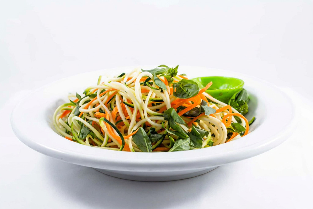 Murnis's Warung Raw Zoodles