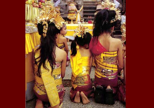 pendet costume pendet costume
