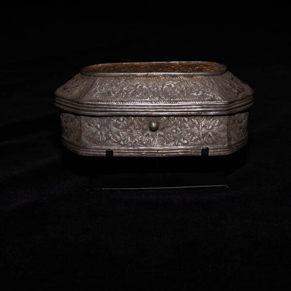 Antique Sumatran Betel Box 6 Antique Sumatran Betel Box 6