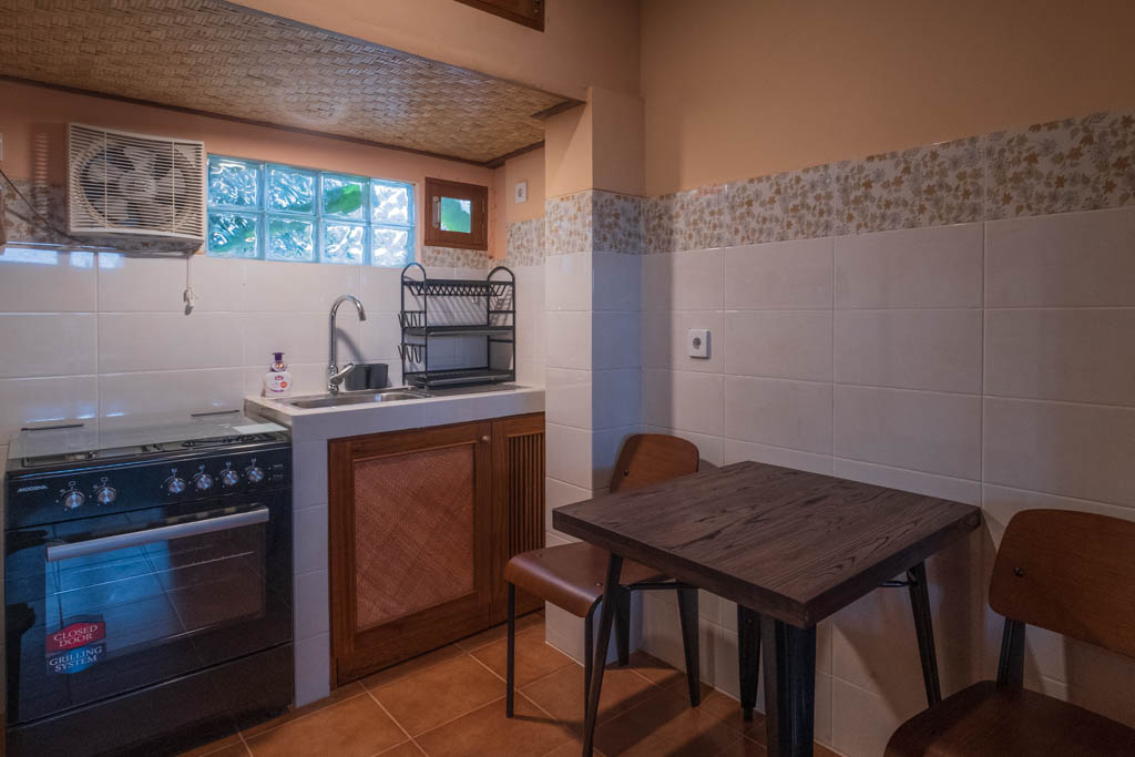 Kemangi Apartment 4 - Kitchen