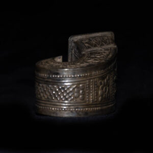 Antique Laos Betel Leaf Holder 9