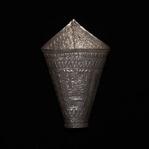 Antique Laos Triangular Betel Leaf Holder 13