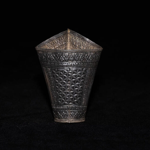 Antique Laos Triangular Betel Leaf Holder 8
