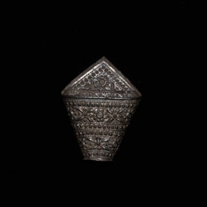 Antique Thai Triangular Betel Leaf Holder 1