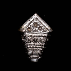 Antique Thai Triangular Betel Leaf Holder 3