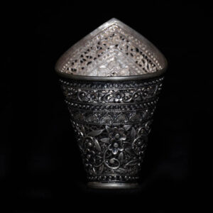 Antique Thai Triangular Betel Leaf Holder 4